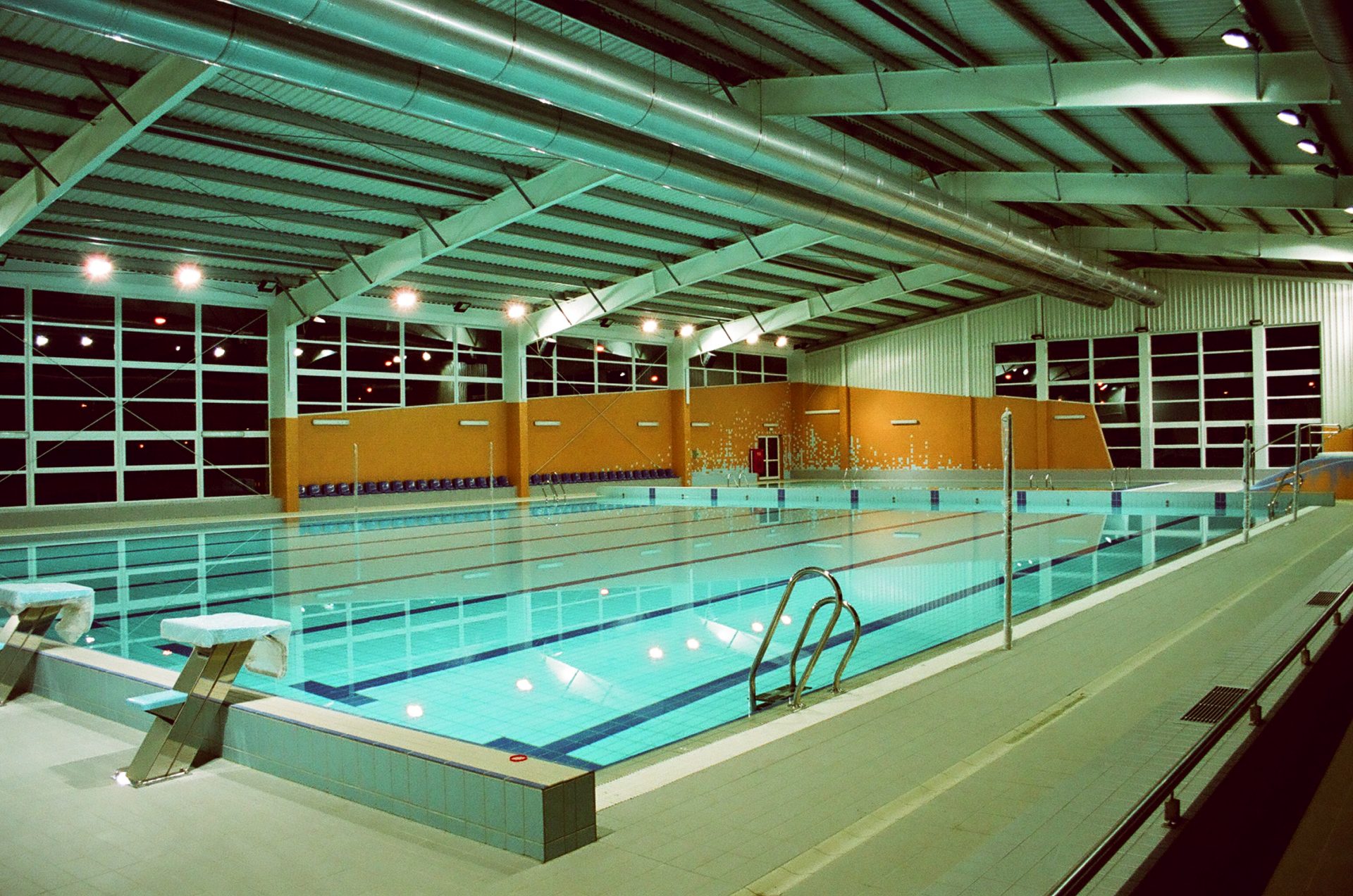 zdjęcie pływalni uniwersytetu warszawskiego