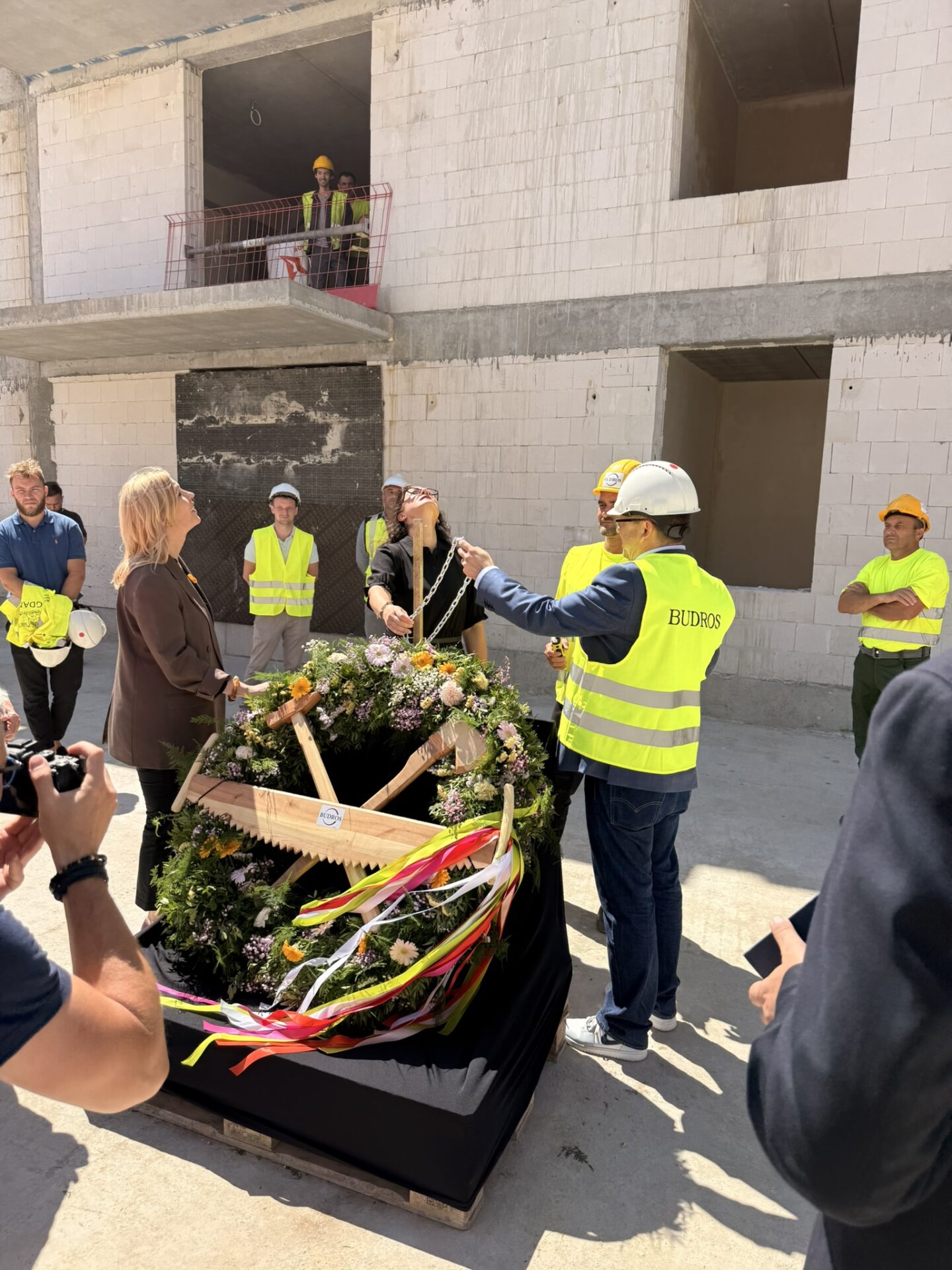 Uroczyste zawieszenie wiechy na Dolnym Mieście w Gdańsku
